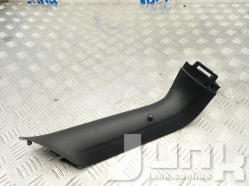 Накладка  крышки багажника левая для Вольксваген Golf R 7 oe 5G6867713B82V разборка бу