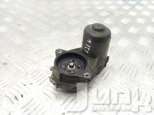 Моторчик суппорта заднего левого для Mercedes C117 CLA oe A1729060200 запчасти бу Моторчик суппорта заднего левого для Mercedes C117 CLA oe A1729060200 разборка бу