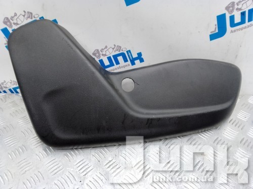 Декоративная накладка правого сидения для Jeep Renegade oe 5YS17LXHAA разборка бу