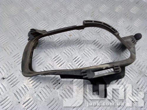 Кронштейн крепления фары левой для Jeep Cherokee KL oe 68210399AB разборка бу