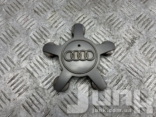 Заглушка в диск для Audi A4 B8 oe 4F0601165N разборка бу