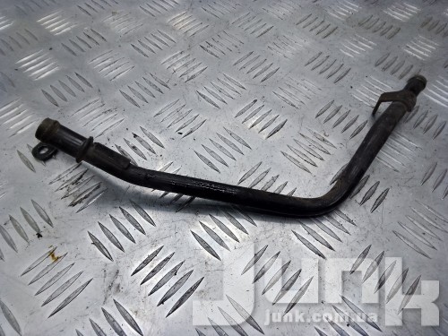 Трубка системы охлаждения для Audi A4 B8 oe 06H121085H запчасти бу Трубка системы охлаждения для Audi A4 B8 oe 06H121085H разборка бу