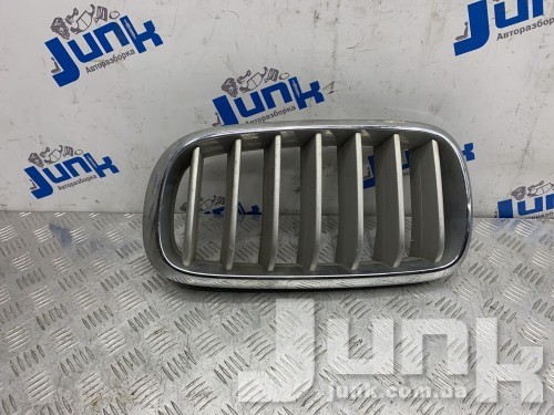 Решетка радиатора левая для BMW X5 F15 oe 51117303107 разборка бу