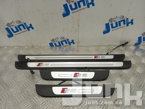 Комплект накладок порога для Ауди С7 Ц7 oe 4G0947406H разборка бу