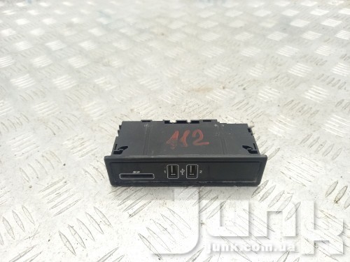 Блок USB для Mercedes W205 oe A2058200226 разборка бу