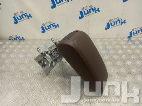 Крышка подлокотника для Audi A3 8V oe 8V0864207CQT7 разборка бу
