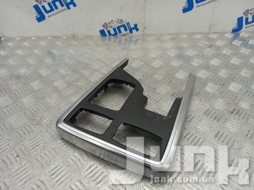 Накладка декоративная центральной консоли для Mercedes X166 GL-Klasse oe A1666802817 разборка бу