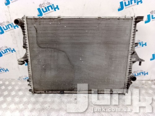 Радиатор охлаждения  двигателя для Audi Q7 4L oe 7L0121253A разборка бу