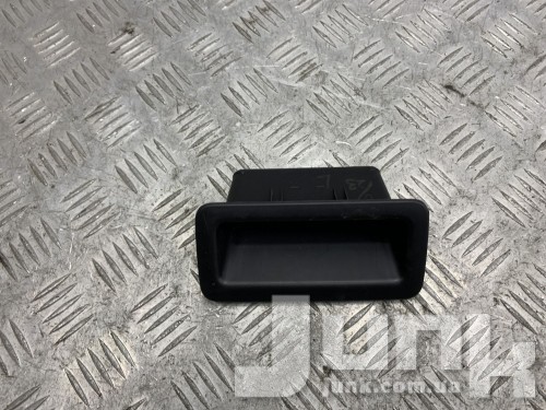 Ручка крышки багажника для Mazda CX-30 oe KB7W68966 запчасти бу Ручка крышки багажника для Mazda CX-30 oe KB7W68966 разборка бу