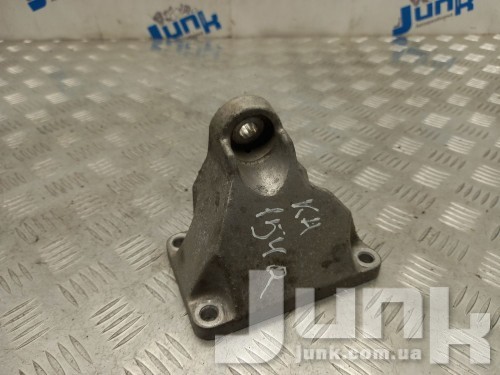 Кронштейн подушки (опоры) двигателя правой для Lexus IS oe 1231131040 запчасти бу Кронштейн подушки (опоры) двигателя правой для Lexus IS oe 1231131040 разборка бу