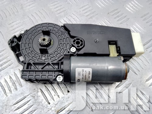 Электромотор люка (электропривод люка) для Mercedes W205 oe A2059001024 разборка бу