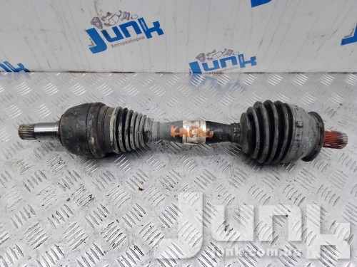 Полуось передняя левая для Mercedes C117 CLA oe A2463301801 разборка бу