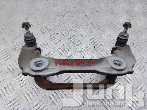 Скоба переднего левого суппорта для Mercedes W205 oe A2054215300 запчасти бу Скоба переднего левого суппорта для Mercedes W205 oe A2054215300 разборка бу