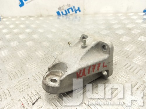 Кронштейн подушки (опоры) двигателя левой для Lexus GS 4 oe 1230231010 разборка бу
