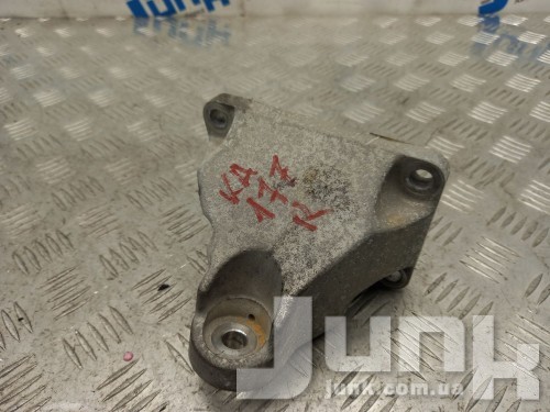 Кронштейн подушки (опоры) двигателя правой для Lexus GS 4 oe 1231131040 разборка бу