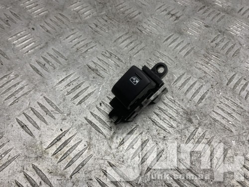 Кнопка стеклоподъемника передней правой двери для Subaru Impreza 4 oe 83071FJ160 разборка бу