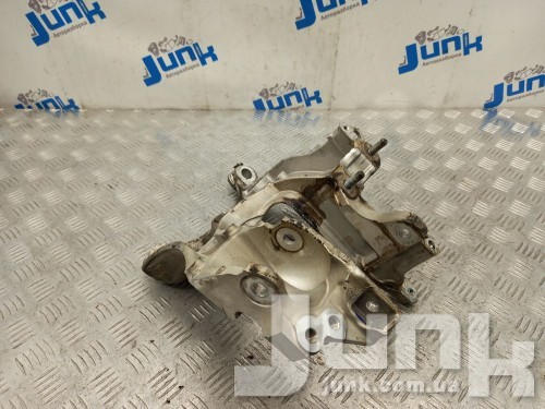 Кронштейн переднего подрамника правый для Audi Q5 II FY oe 80A399296R разборка бу