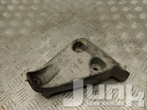 Кронштейн двигателя левый для BMW F30 oe 22116788609 разборка бу