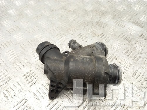 Термостат с корпусом для Land Rover Range Rover Sport oe LR035124 запчасти бу Термостат с корпусом для Land Rover Range Rover Sport oe LR035124 разборка бу