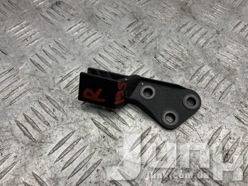 Кронштейн капота правый для Porsche Macan oe 95B823482A запчасти бу Кронштейн капота правый для Porsche Macan oe 95B823482A разборка бу