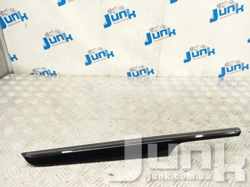 Декоративная внутренняя накладка левой задней двери для Porsche Macan oe 95B867061DOT1 запчасти бу Декоративная внутренняя накладка левой задней двери для Porsche Macan oe 95B867061DOT1 разборка бу