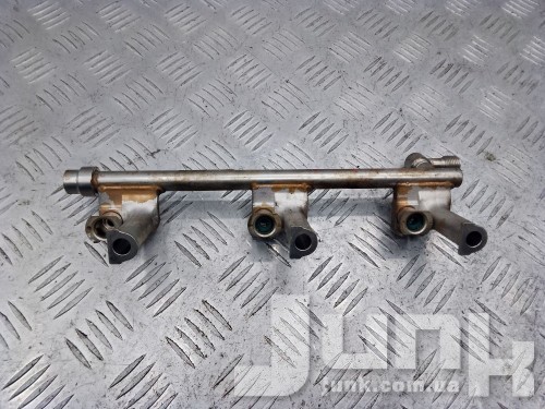 Топливная рампа правая для Jaguar XF oe C2Z18299 запчасти бу Топливная рампа правая для Jaguar XF oe C2Z18299 разборка бу