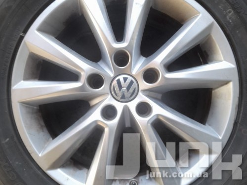 Volkswagen OEM 7P6601025C 8x18 5x130 ET53 DIA71,6 (silver) Б/У