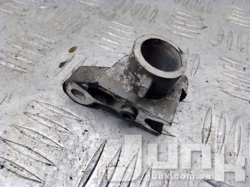 Кронштейн датчика коленвала для Volvo XC90 oe 30696254 разборка бу