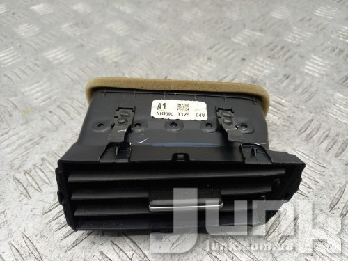 Дефлектор воздуха правый для Honda CR-V (5) oe 77613TLAA11ZA разборка бу