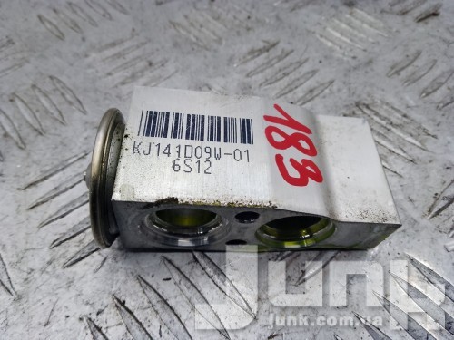Клапан trv кондиционера для Mazda CX-3 oe D09W61J14 разборка бу