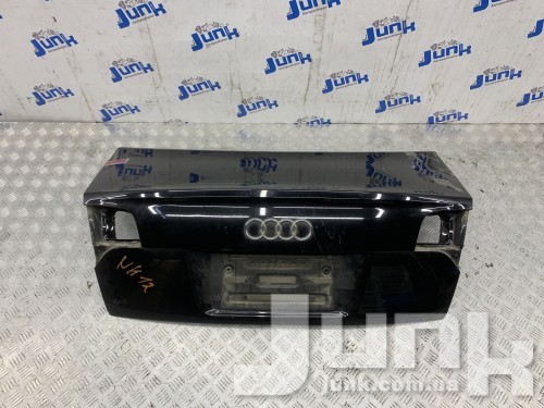 Крышка багажника для Audi A4 B7 oe 8E5827023AD разборка бу