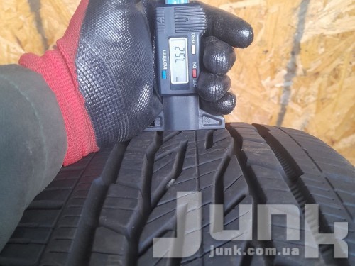 Continental ContiCrossContact LX2 215/65 R16 98H Б/У 7,5 мм