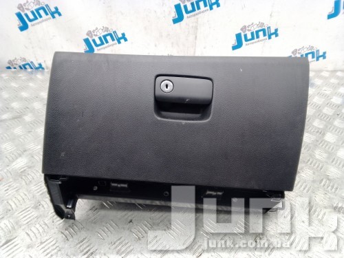 Бардачок для Mercedes C117 CLA