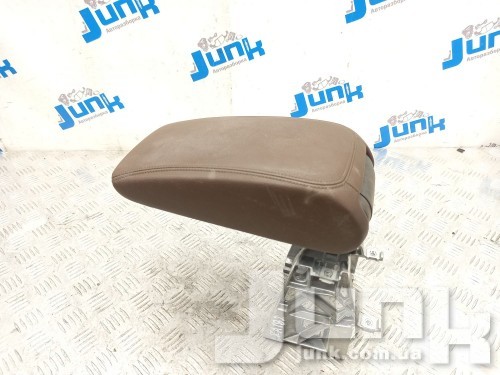 Крышка подлокотника для Audi A3 8V oe 8V0864207CQT7 разборка бу