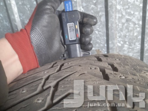 Nokian Hakkapeliitta 8 225/60 R17 103T XL (шип) Б/У 7 мм