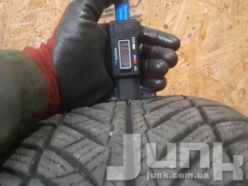 Goodyear UltraGrip 8 Performance 245/45 R18 100V XL Б/У 7 мм