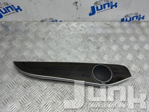 Декоративная накладка задней левой двери для Mercedes W205 oe A2057305922 разборка бу