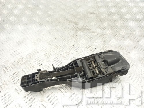 Опорная скоба передней правой двери для Porsche Macan oe 95B839886B запчасти бу Опорная скоба передней правой двери для Porsche Macan oe 95B839886B разборка бу