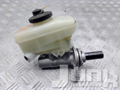 Главный тормозной цилиндр с бачком для Lexus IS oe 4720130822 запчасти бу Главный тормозной цилиндр с бачком для Lexus IS oe 4720130822 разборка бу
