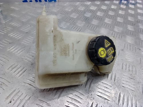 Бачок главного тормозного цилиндра для Вольксваген Golf R 7 oe 5Q1611301 разборка бу