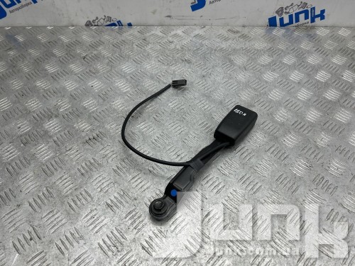 Замок ремня безопасности передний правый для Mazda CX-5 (KF) oe TKY857620B запчасти бу Замок ремня безопасности передний правый для Mazda CX-5 (KF) oe TKY857620B разборка бу