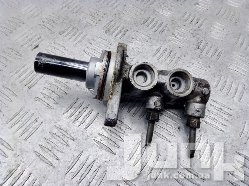 Главный тормозной цилиндр для Mazda 6 oe GHY54340Z запчасти бу Главный тормозной цилиндр для Mazda 6 oe GHY54340Z разборка бу