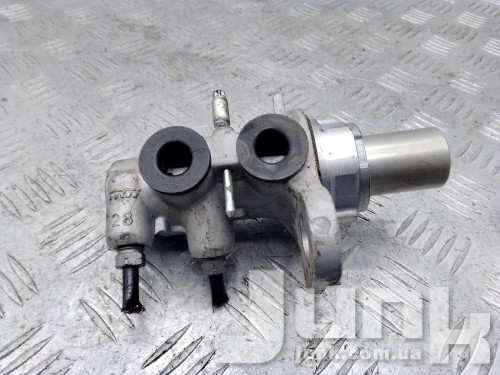 Главный тормозной цилиндр для Porsche Macan oe 95B612021C запчасти бу Главный тормозной цилиндр для Porsche Macan oe 95B612021C разборка бу