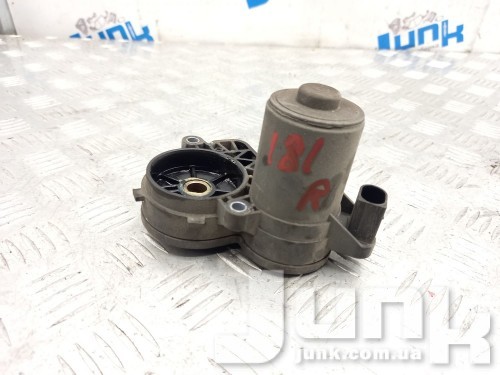 Моторчик суппорта заднего правого для Mercedes W205 oe A0009061303 запчасти бу Моторчик суппорта заднего правого для Mercedes W205 oe A0009061303 разборка бу