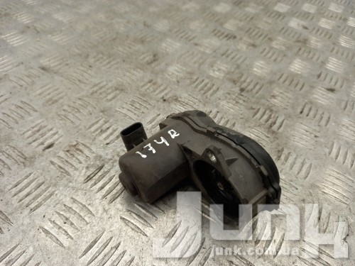 Моторчик суппорта заднего правого для Mercedes C117 CLA oe A1729060300 запчасти бу Моторчик суппорта заднего правого для Mercedes C117 CLA oe A1729060300 разборка бу