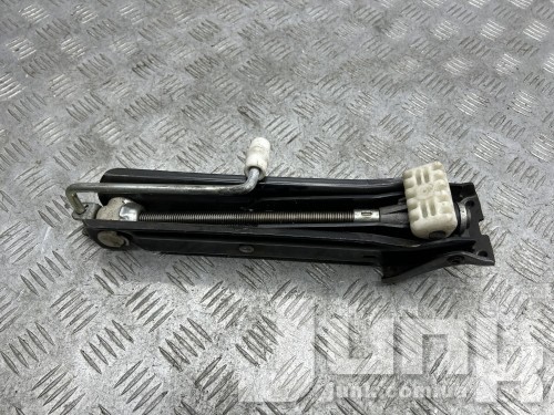 Домкрат для Mercedes W203 oe A2035830715 разборка бу