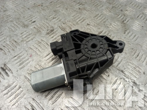 Моторчик стеклоподъемника задний правый для Jeep Renegade oe 68268767AA запчасти бу Моторчик стеклоподъемника задний правый для Jeep Renegade oe 68268767AA разборка бу