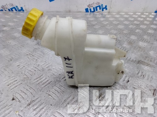 Бачок главного тормозного цилиндра для Jeep Renegade oe 68263136AA запчасти бу Бачок главного тормозного цилиндра для Jeep Renegade oe 68263136AA разборка бу