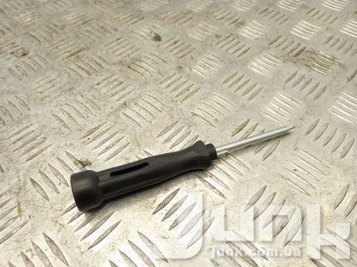 Отвертка со сменными насадками для Audi A6 C7 oe 8Z0012255 разборка бу