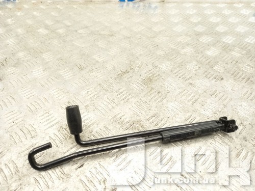 Рукоятка домкрата для Вольксваген Tiguan 2 oe 5Q0011221 запчасти бу Рукоятка домкрата для Вольксваген Tiguan 2 oe 5Q0011221 разборка бу